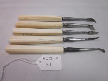 Instruments for removing salivary calculus